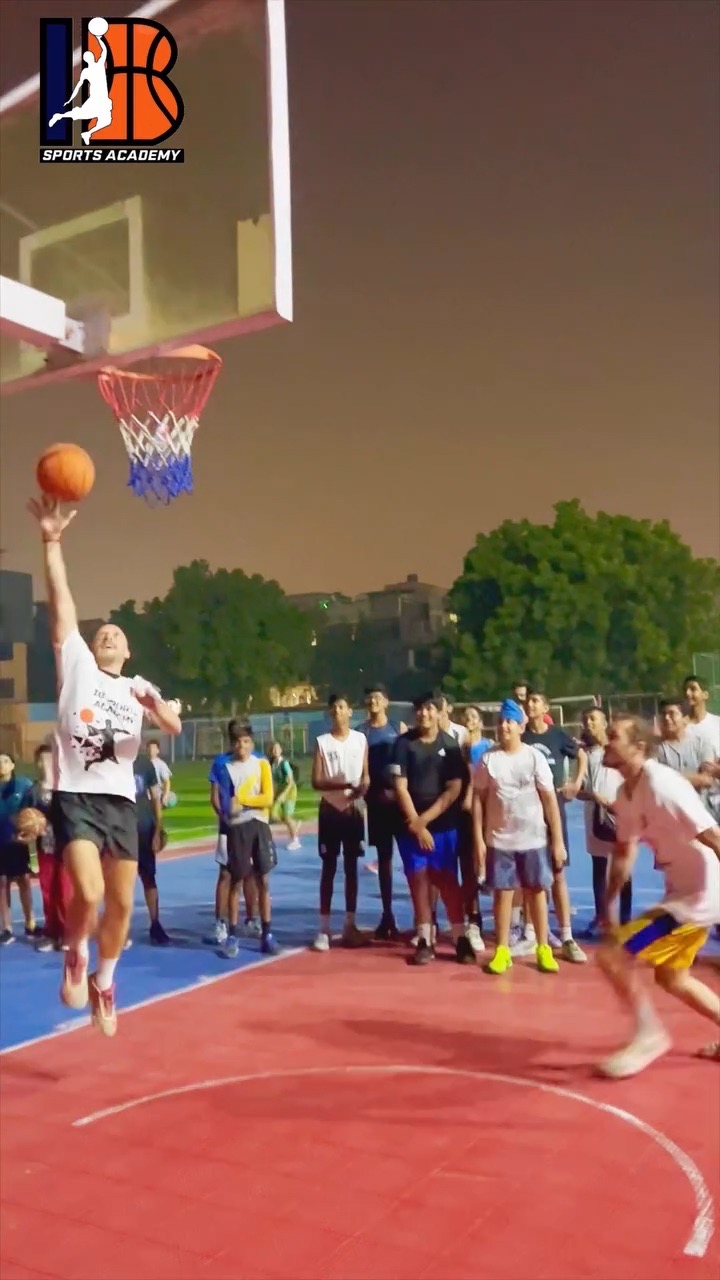 Slam Dunk Sequence: Mid-Air Elevation and Ball Control (Step 2)