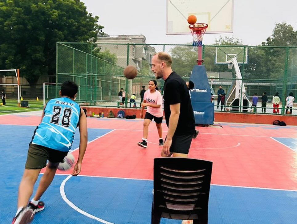 Coach Guillaume Soares (JAV Basket) Leading Tactical Movement Drills With IB Sports Athletes (Angle 1)