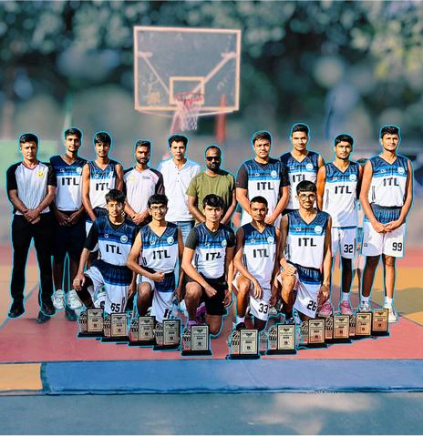 Play basketball team image - IB Sports Academy